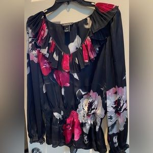 White House black market floral blouse size XS